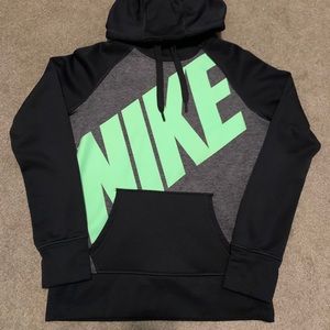 NIKE Therma-Fit Sweatshirt!